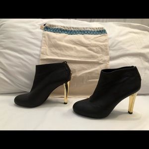 Tory Burch Black Corbet Zip Back Ankle Boo…